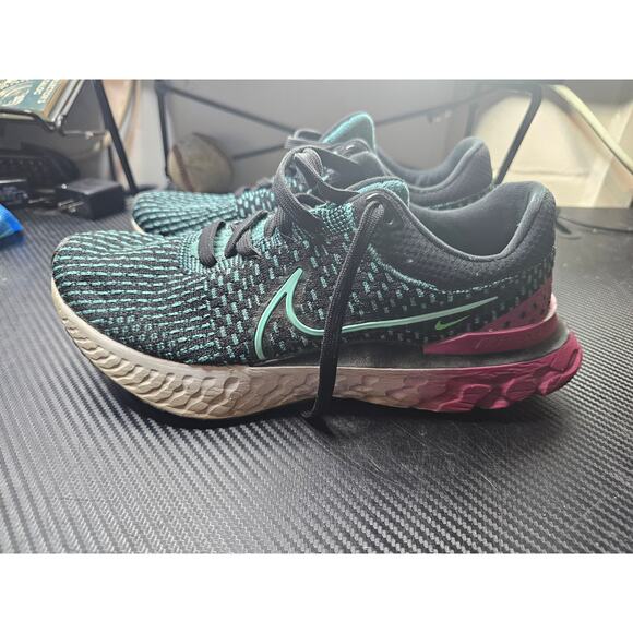 Nike Running Shoes React Infinity DD3024-003 Womens Size 10 Black/Turquoise/Pink - Picture 5 of 9